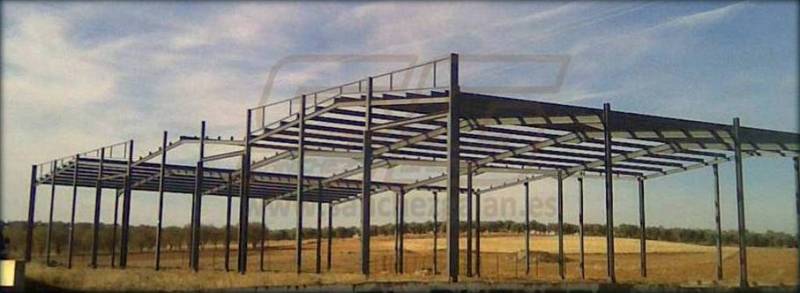 Estructura metálica edificio industrial