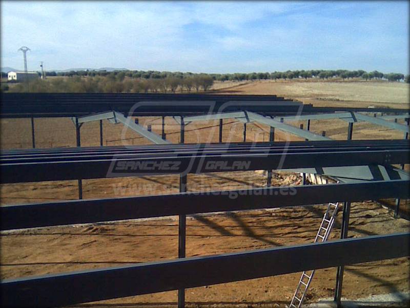 Estructura metálica edificio industrial