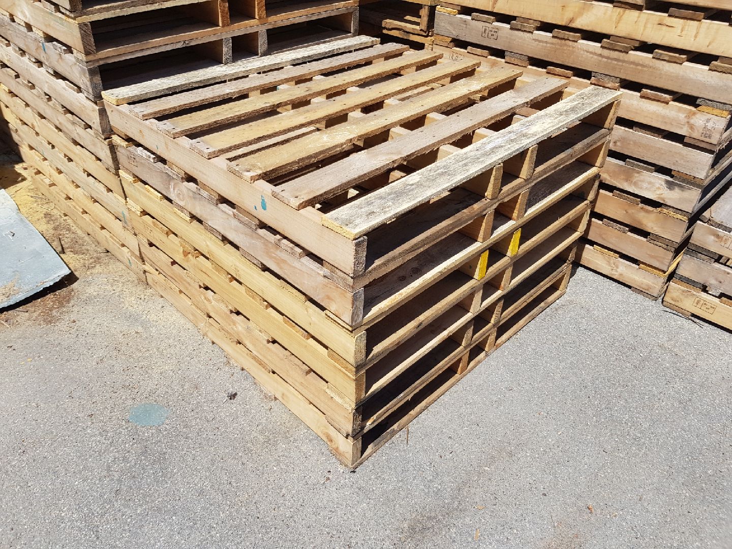 Second-hand / Recyclable Pallets 9