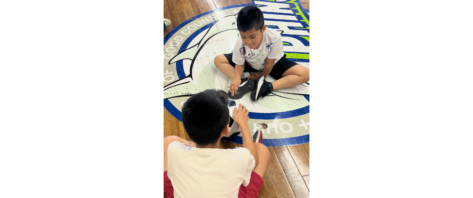 KEEN Athletes with basket balls