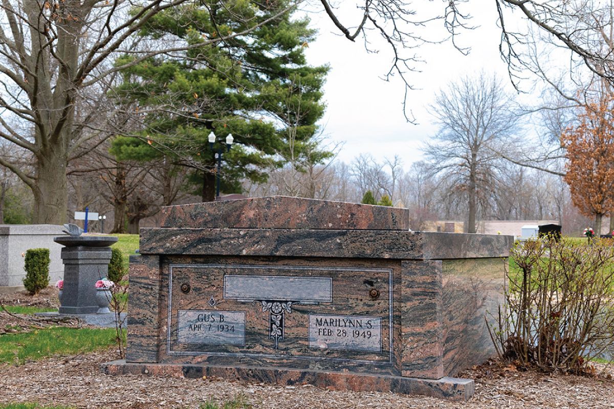 Oaklawn Memorial Gardens Headstone