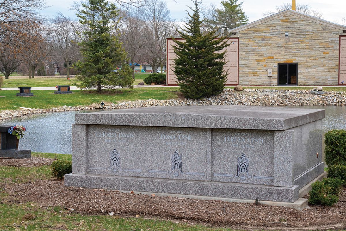 Oaklawn Memorial Gardens Headstone
