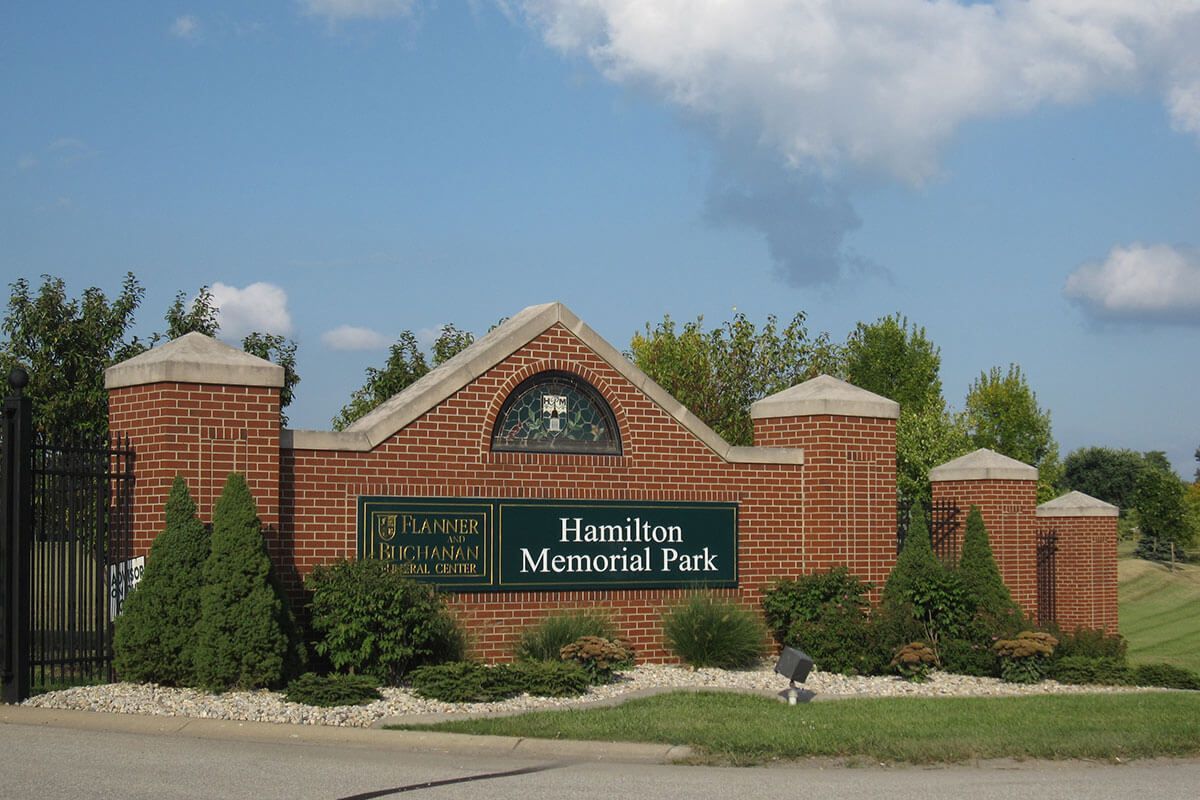 Hamilton Memorial Park Sign