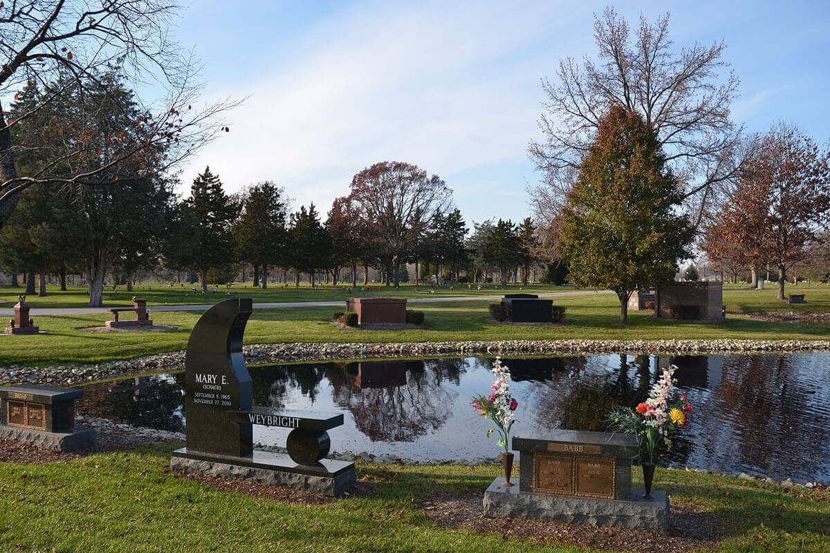 Oaklawn Memorial Gardens Pond