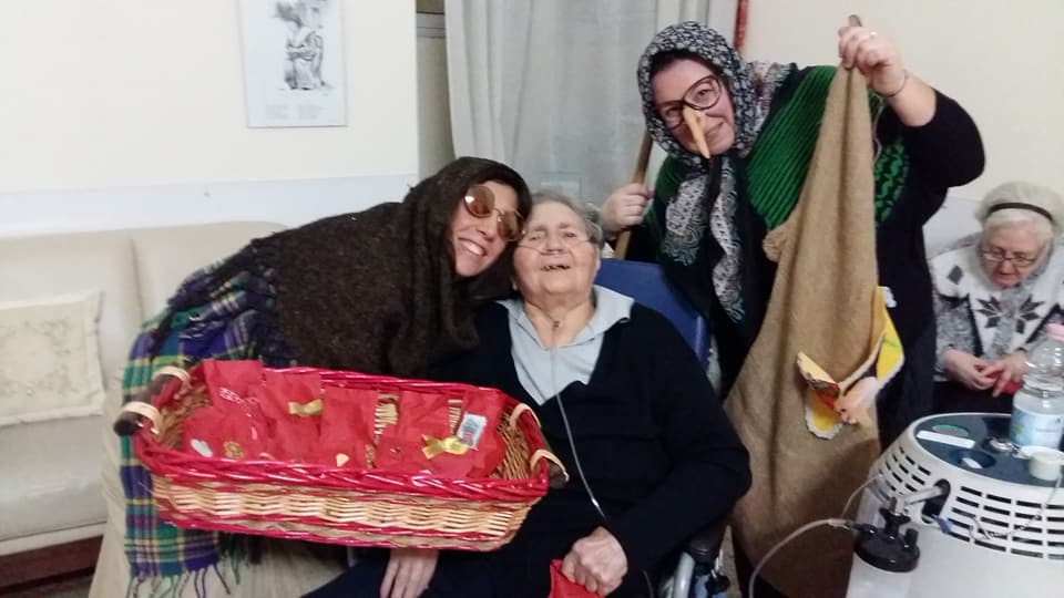 festa di compleanno anziana