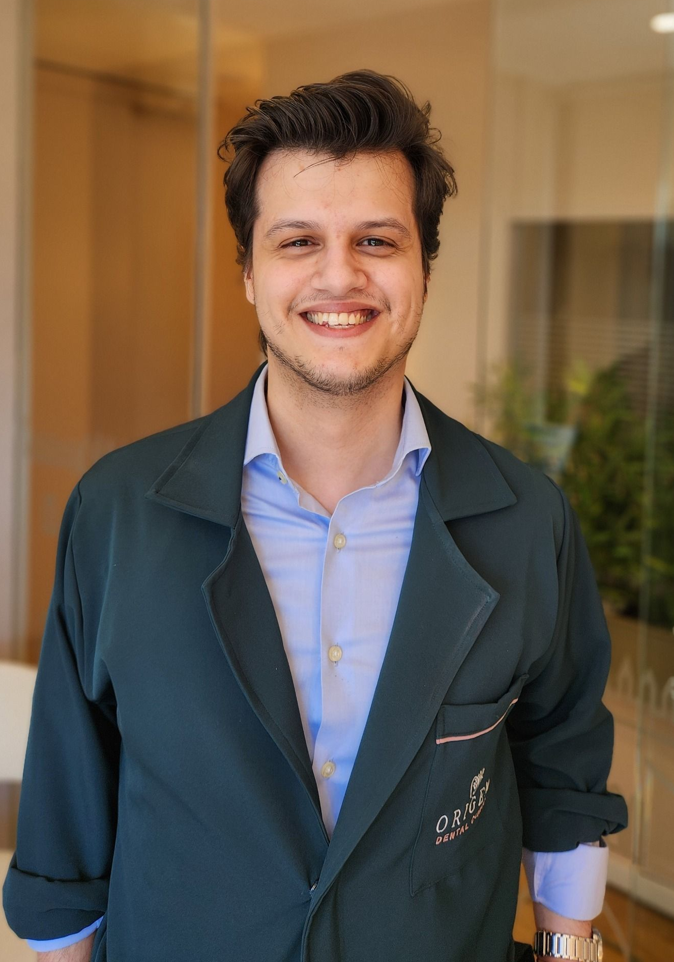 Retrato do Dr. André Rebolo na Origem Dental Clinic