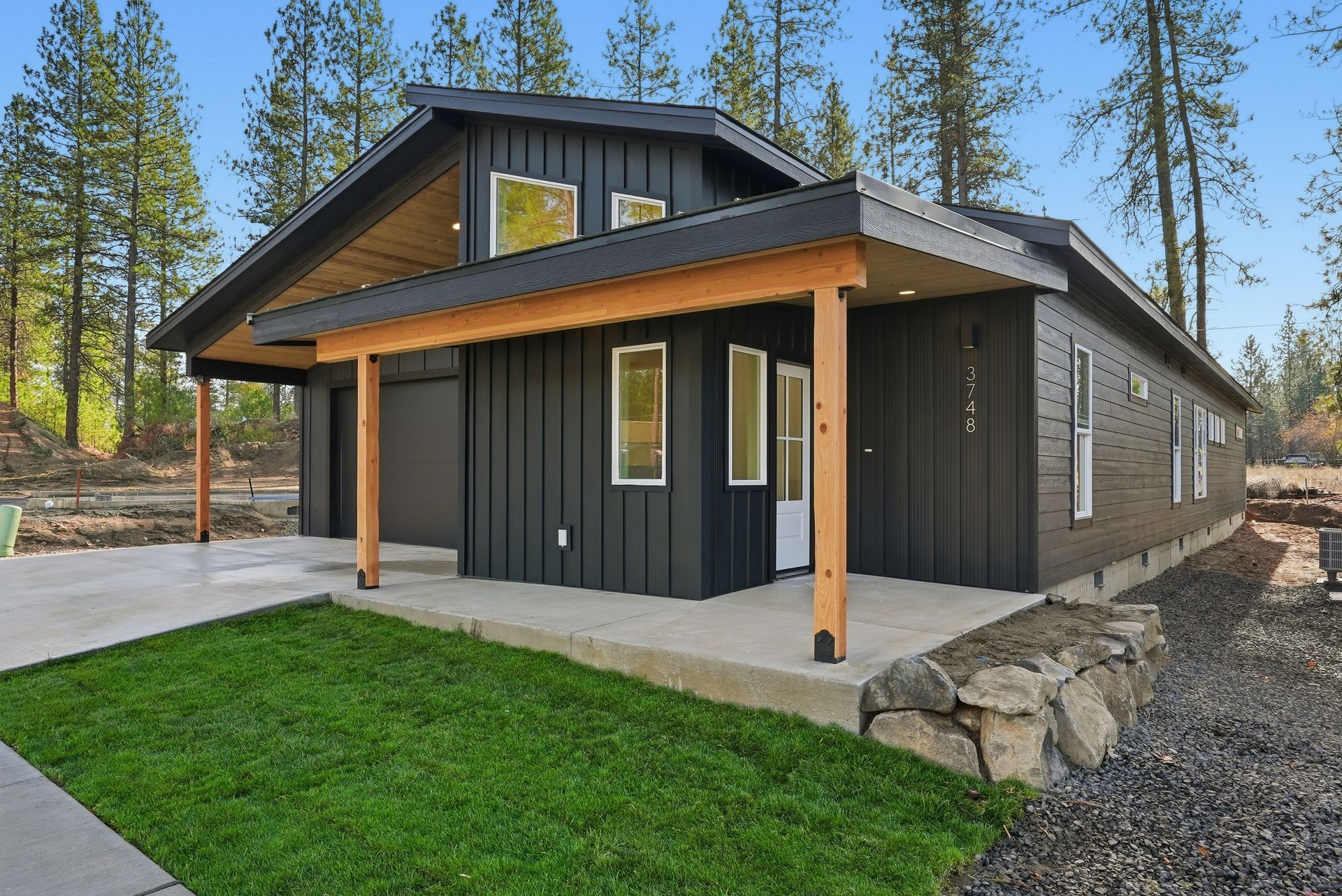 2000 square foot modern home