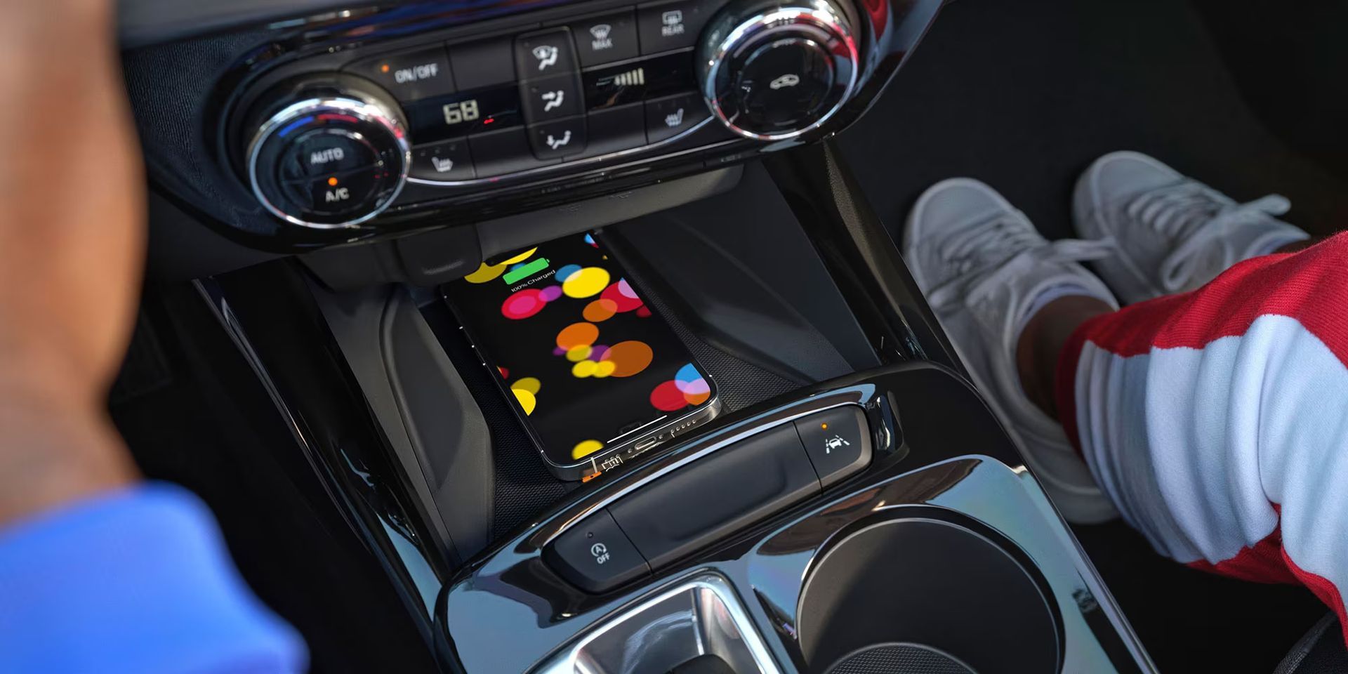 Apple CarPlay and Android Auto Apple CarPlay and Android Auto