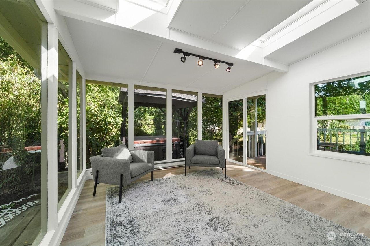 108 Powell L Gold Bar