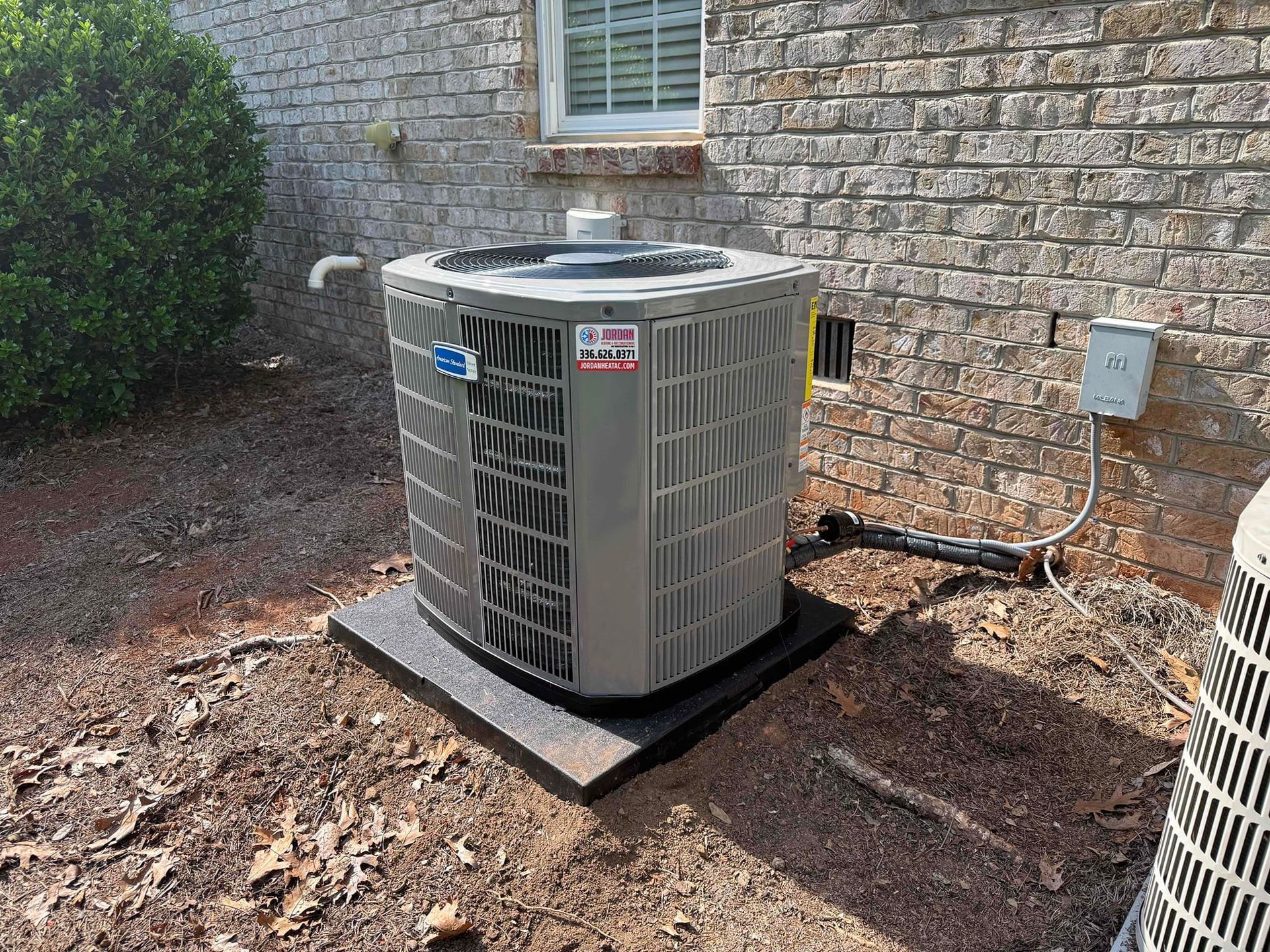 A technical HVAC diagnostic infographic for Asheboro and Liberty homeowners, comparing leaks