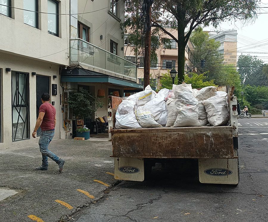 RETIROS DE ESCOMBRO DE LA CRUZ