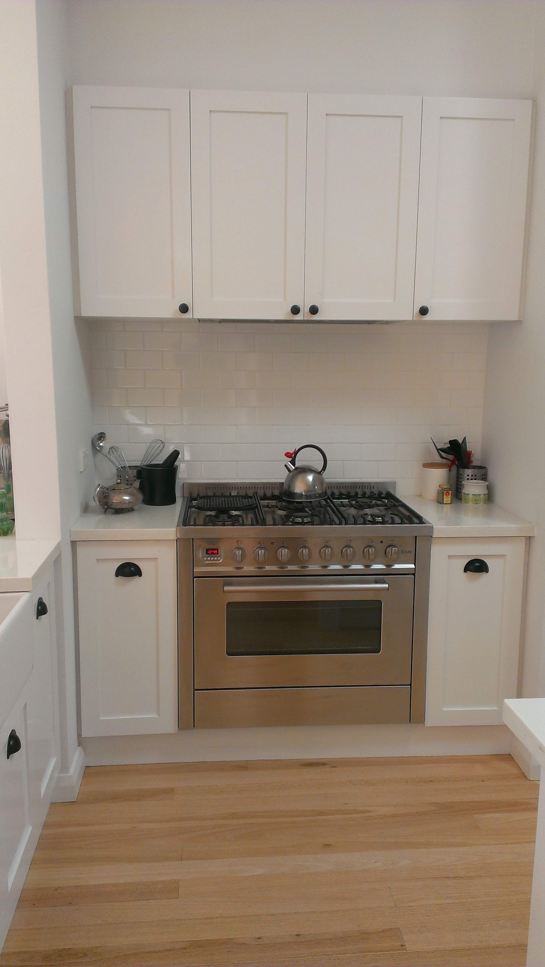 shaker style island bench in wentworth falls Blue mountains NSW