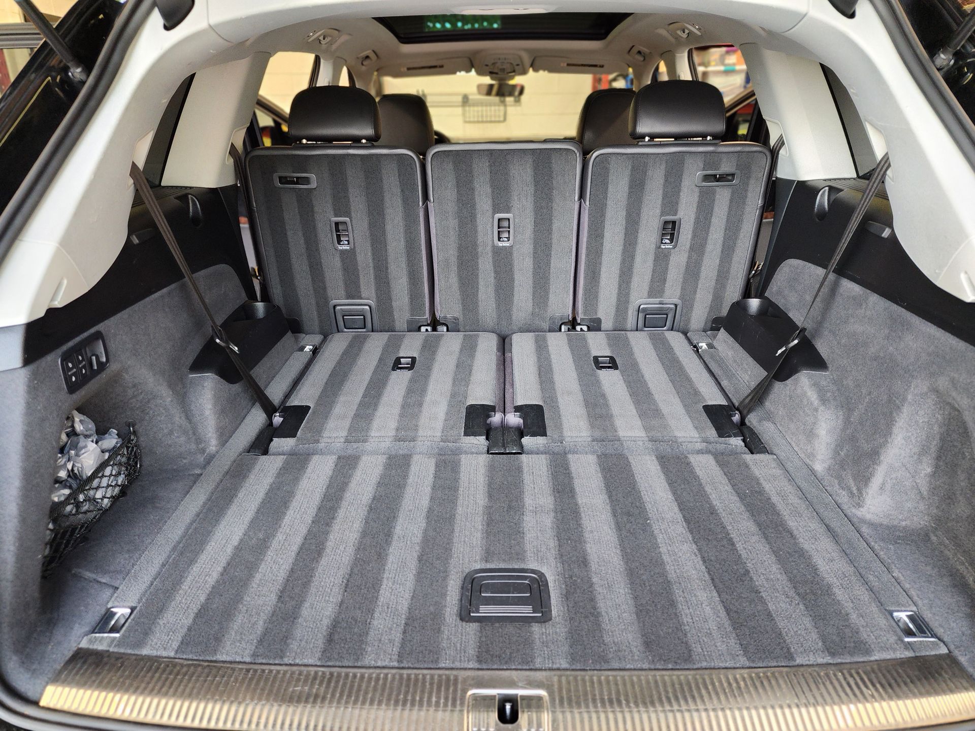 C8 Corvette interior