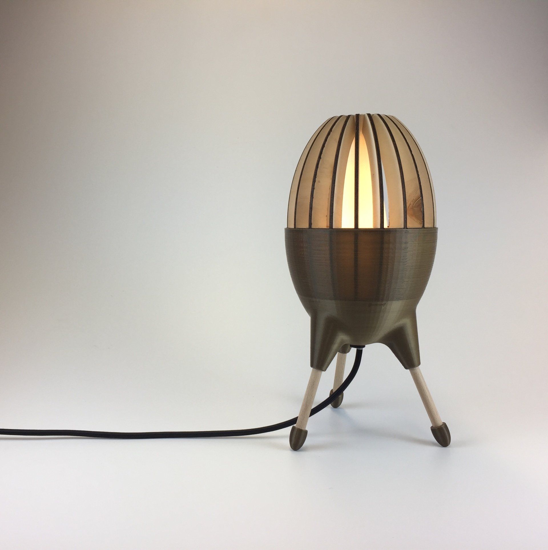 #verlichting#interieur#designlamp#staandelamp#hout#3Dprinting#duurzaam#duurzameverlichting#