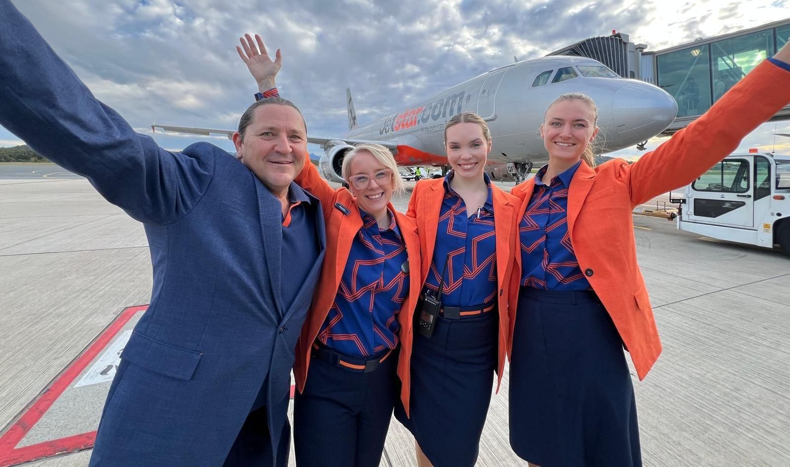 Jetstar staff member in the flight connecting Darwin to Gold Coast