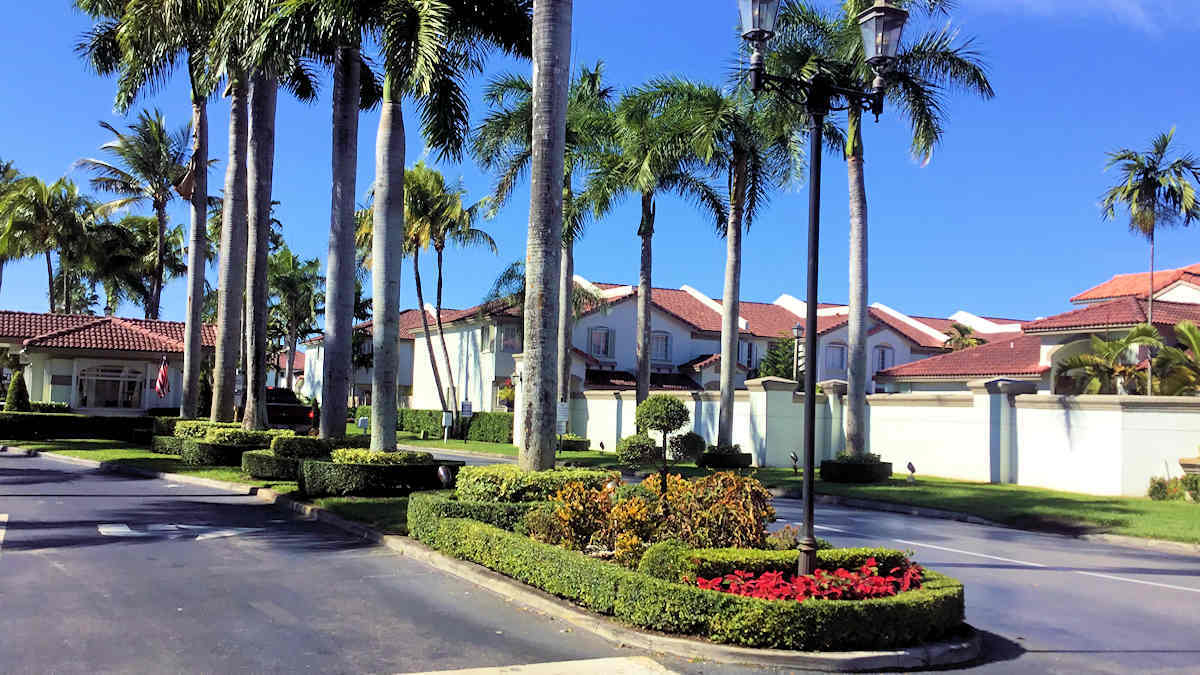 Residential Grounds Maintenance by Ground Experts in Miami-Dade and Broward Counties in South Florida