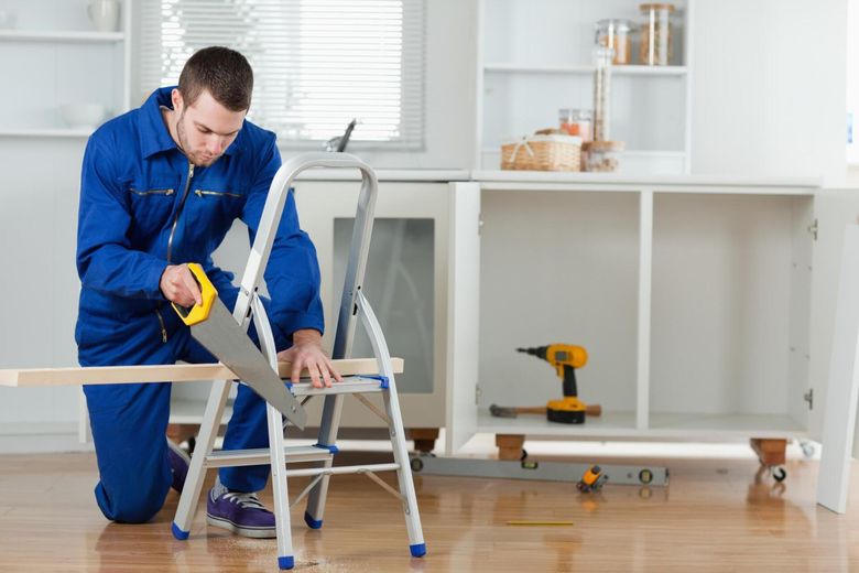 contractor using a saw