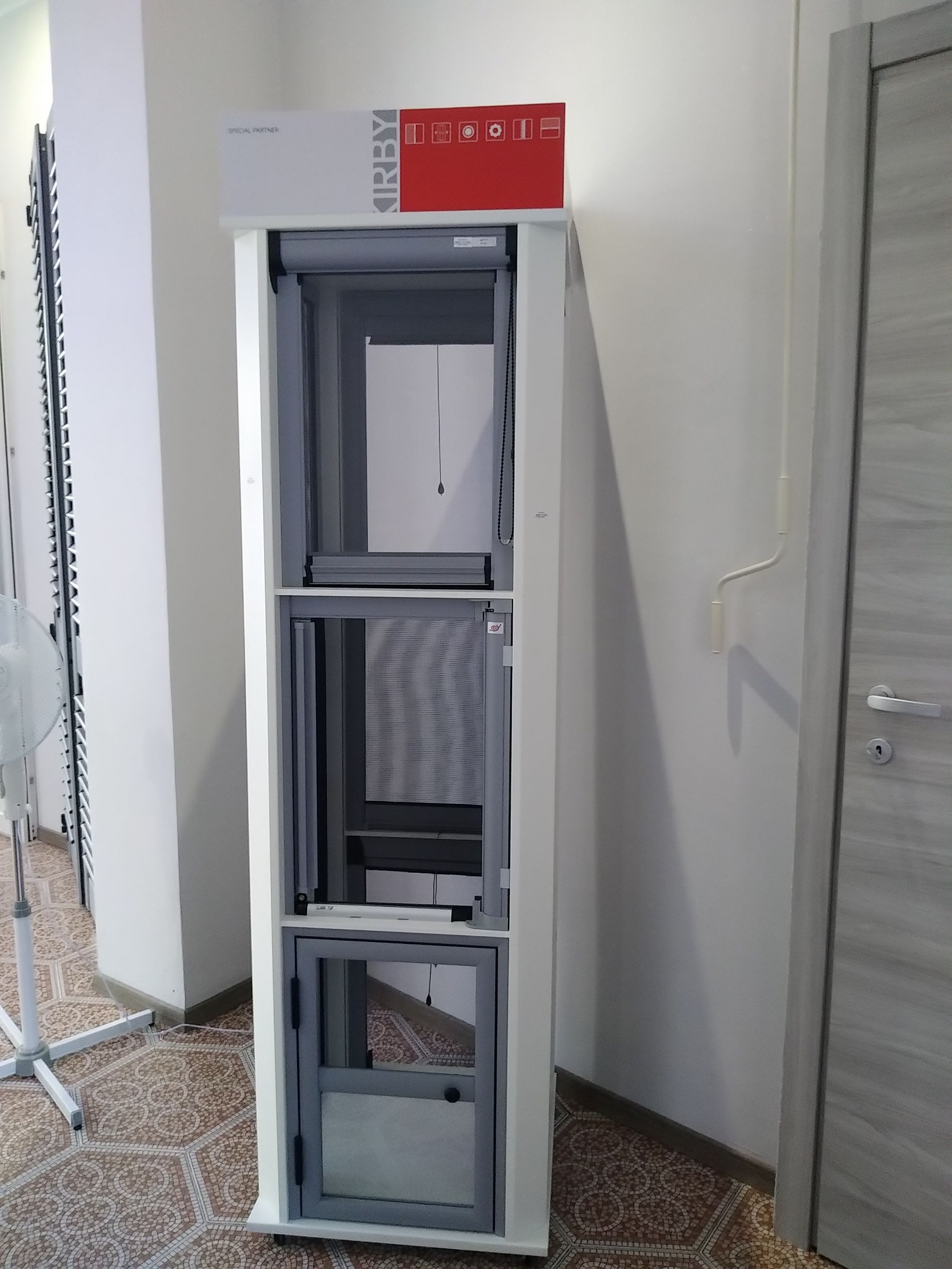 modelli di zanzariere disponibili in negozio