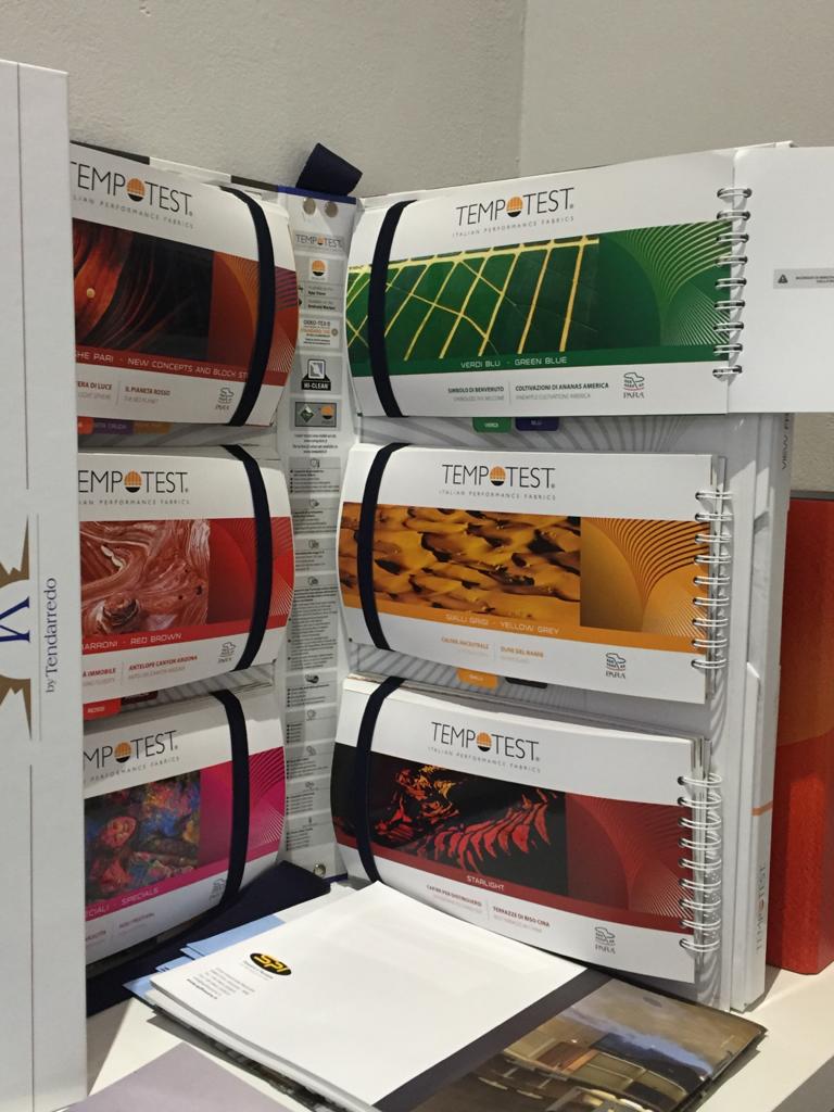 esposizione colorazioni infissi