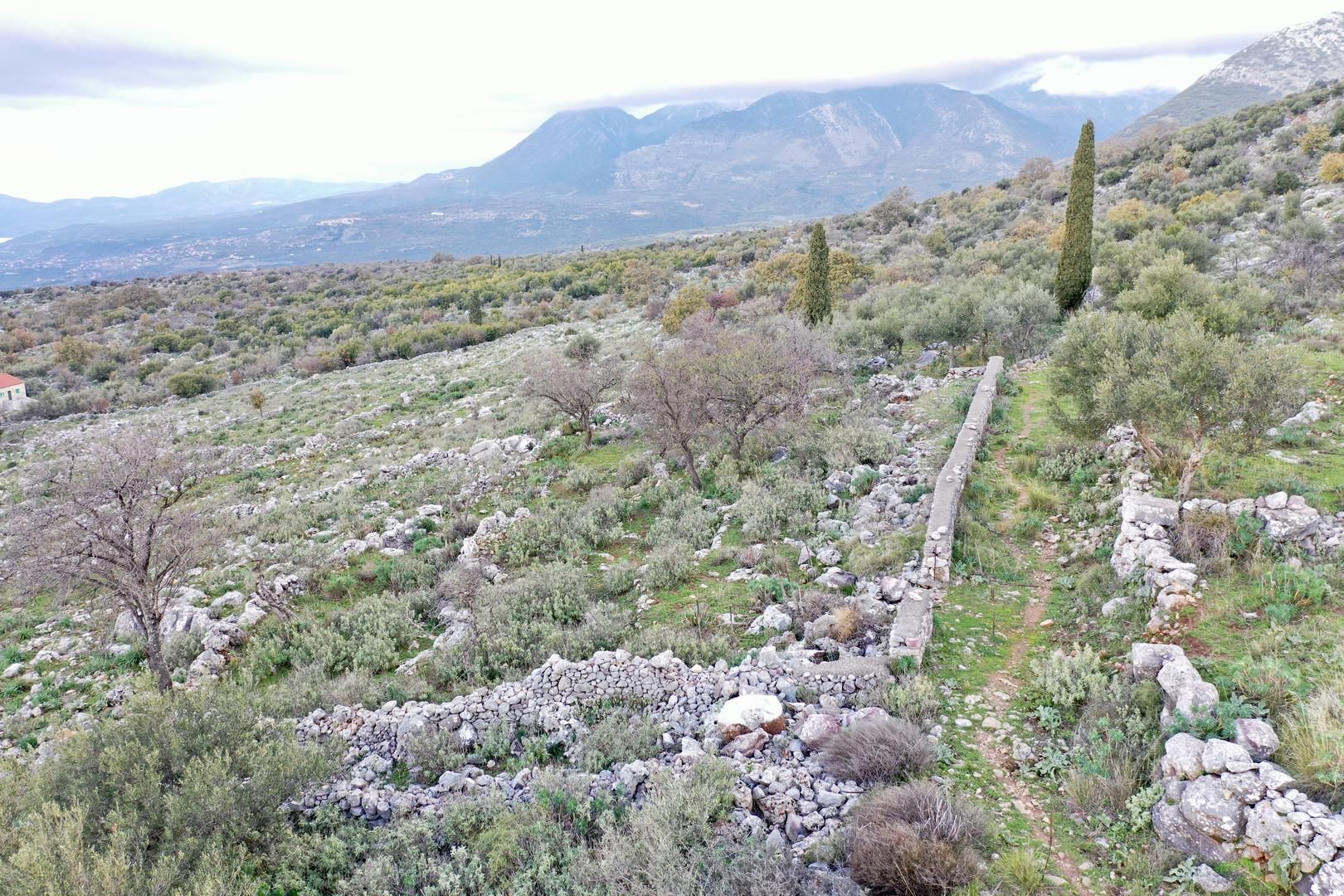 Platsa real estate in the Mani region / Messinia/Peloponnese/Greece by Valavanis Properties