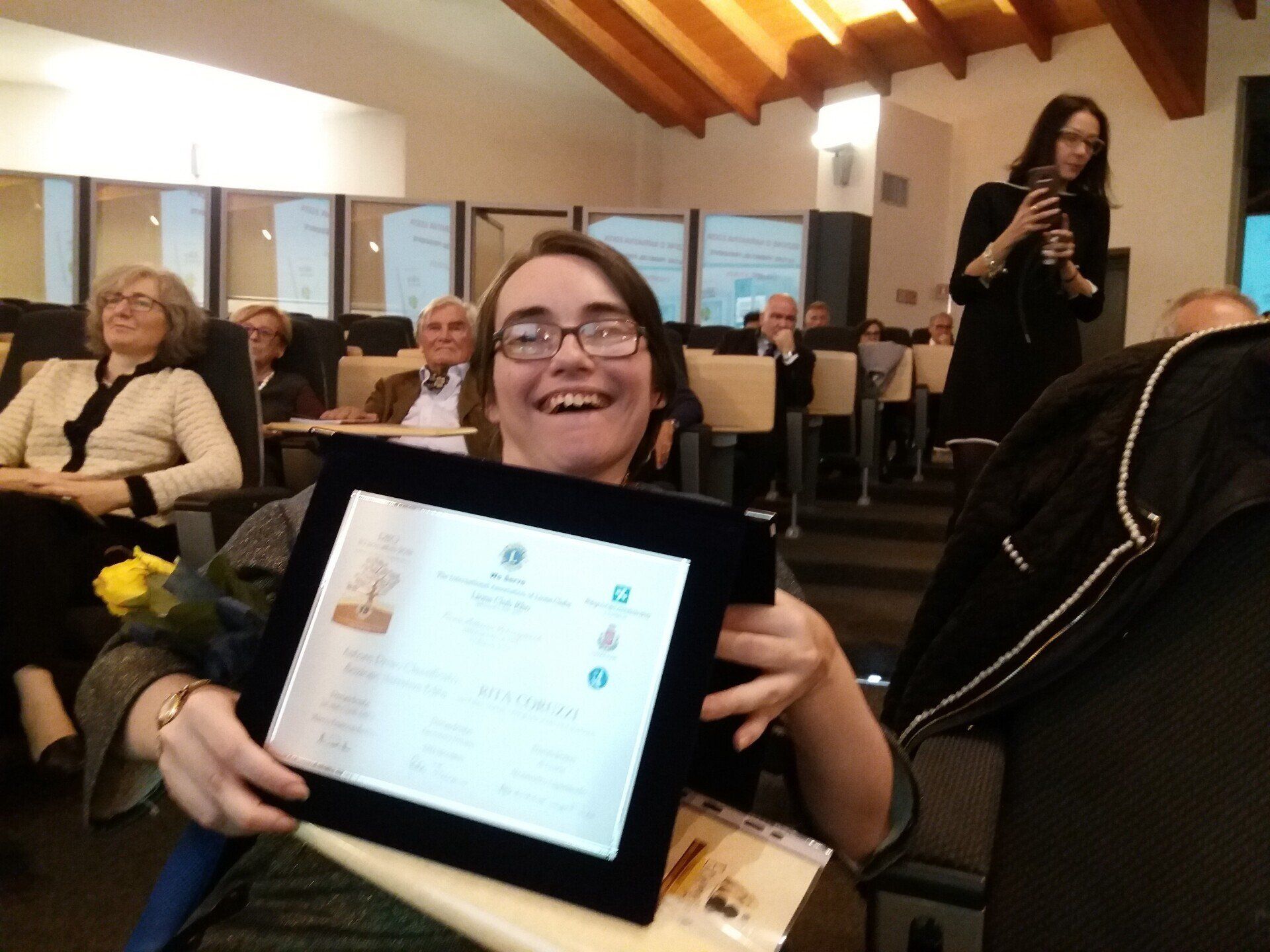 Rita Coruzzi con premio letterario