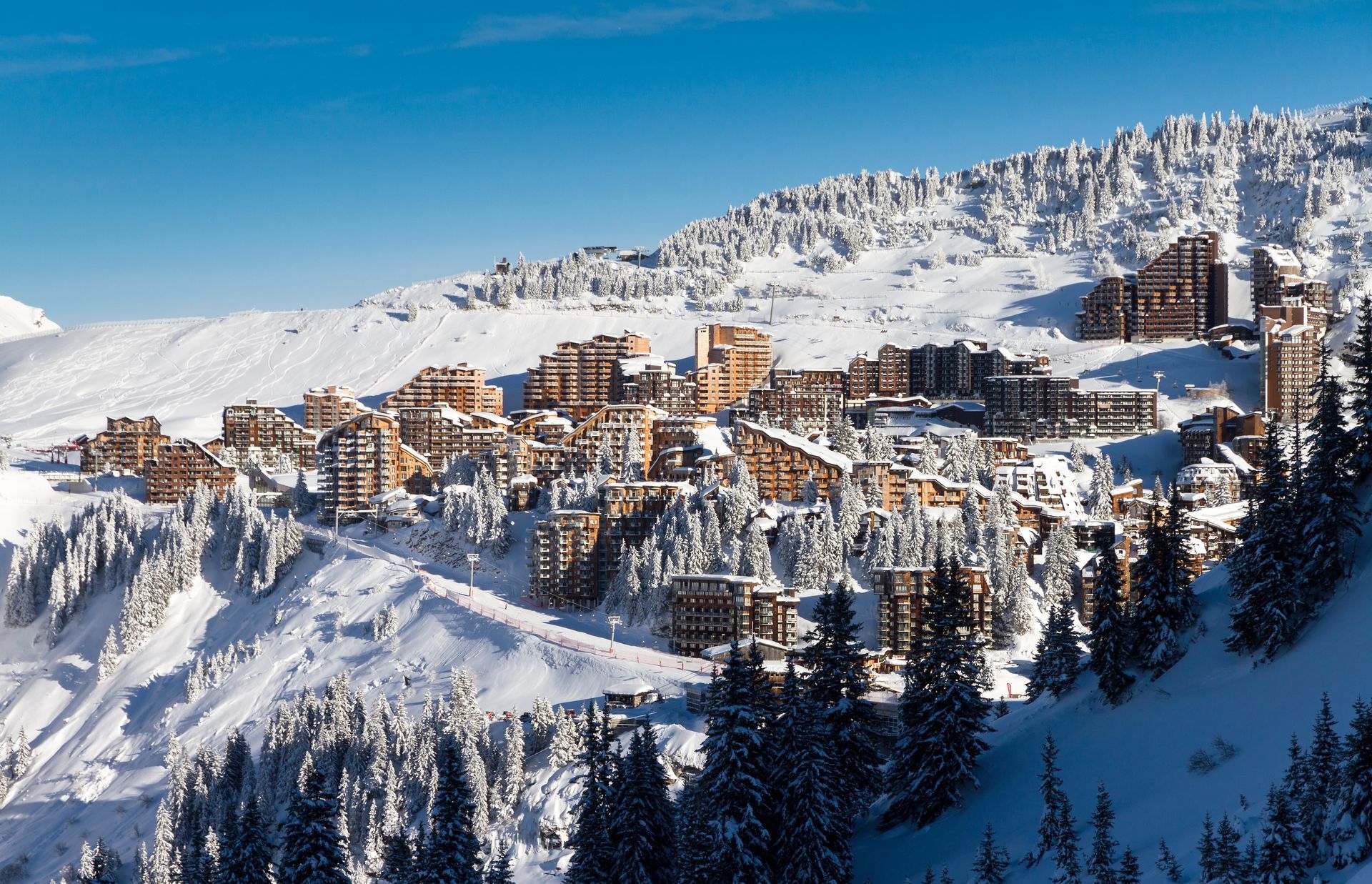 An image of Avoriaz ski resort from high up on a piste
