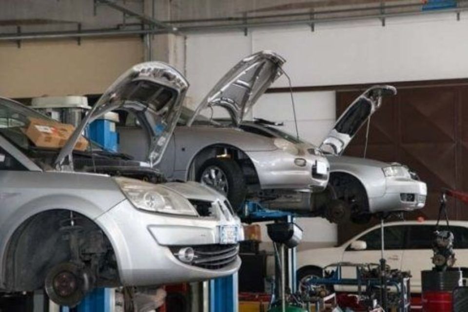 Auto in riparazione