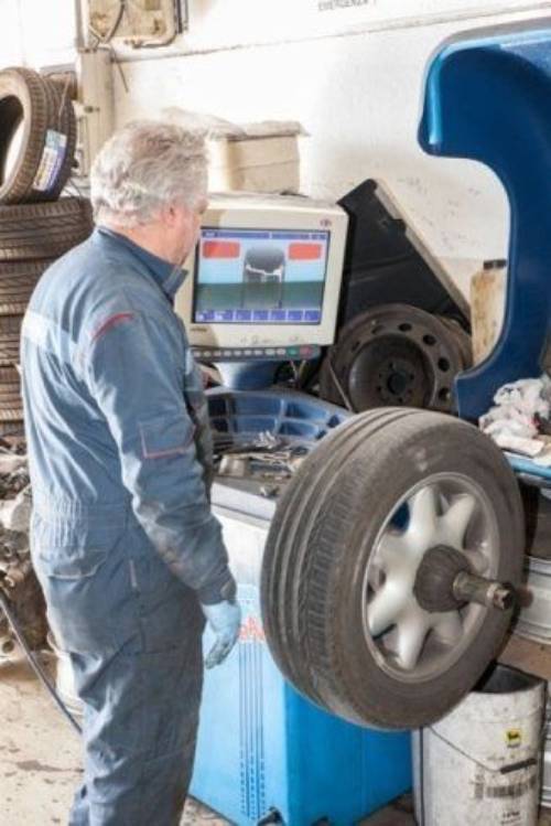 Sostituzione pneumatici