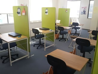 長野高田校の学習スペース