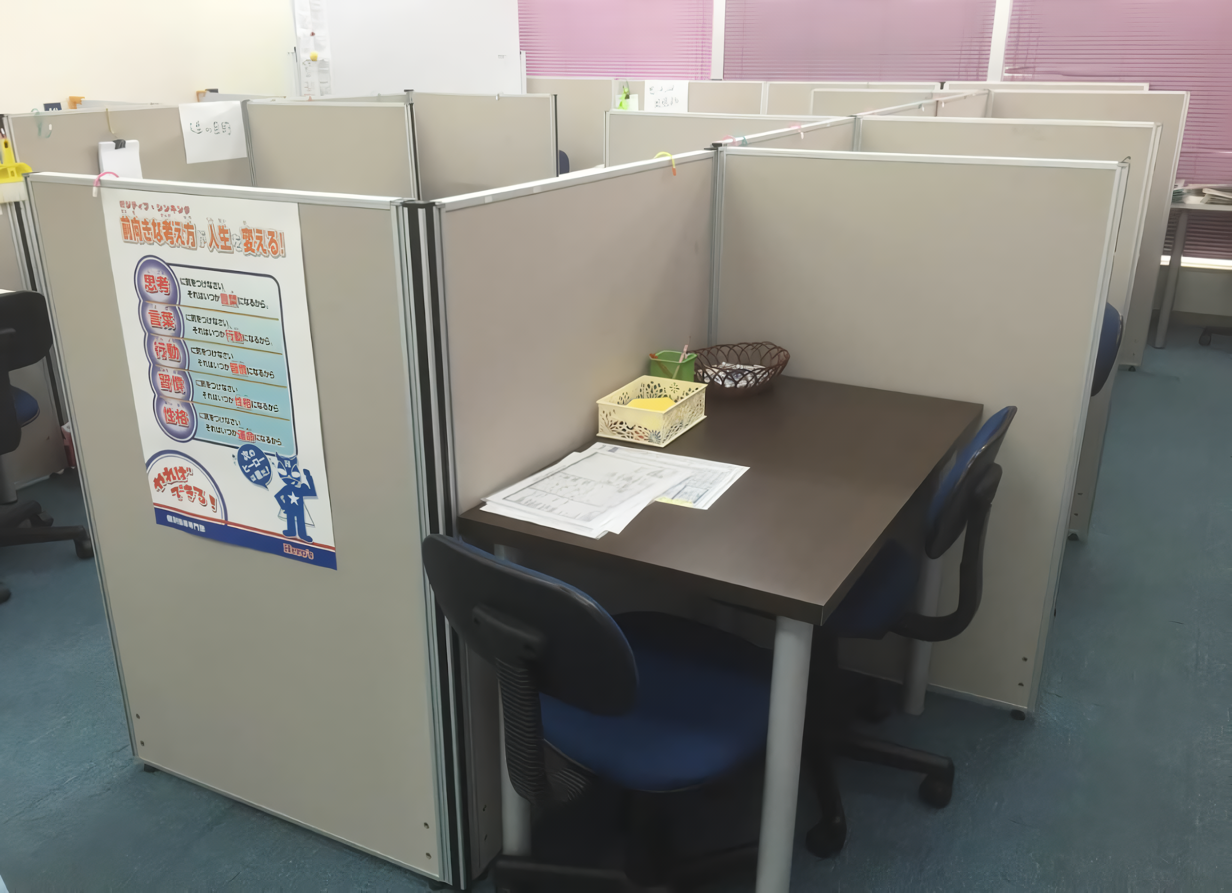 長野三輪校の学習スペース