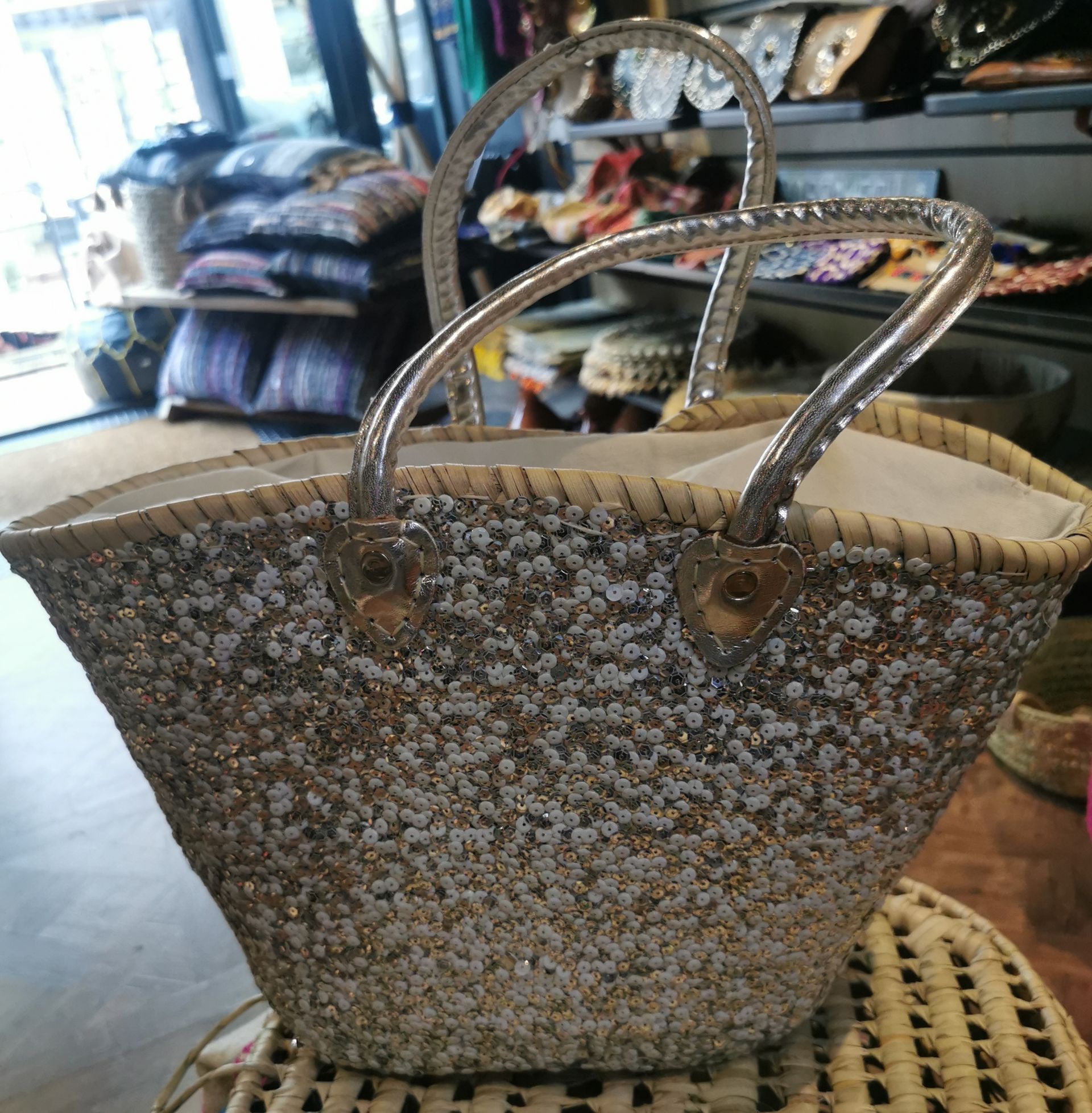 Stro tas met pailetten