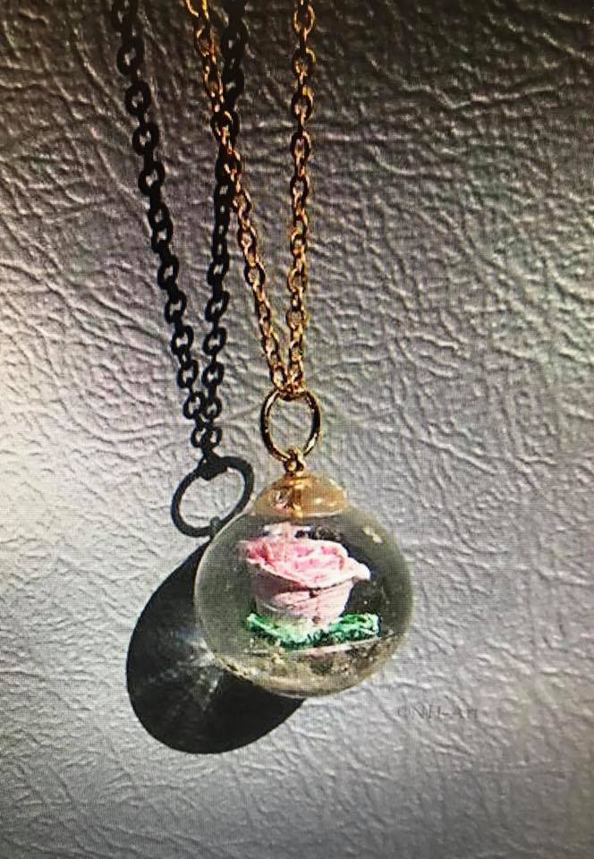 ciondolo con ceneri animale