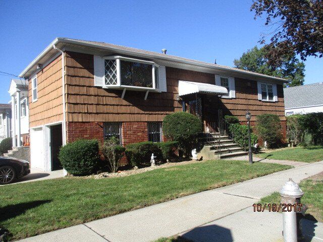 Floral Park - 82-66 261 Street
