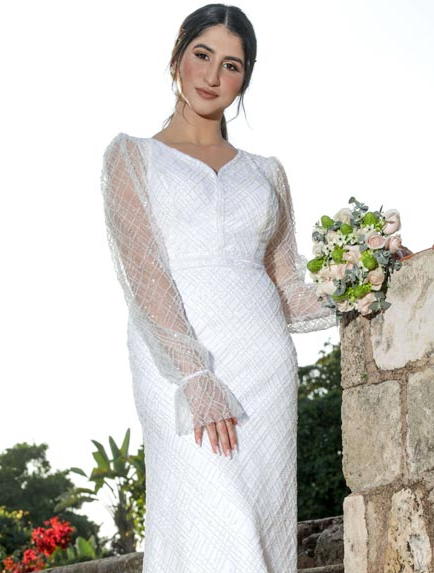 שמלת כלה מנצנצת