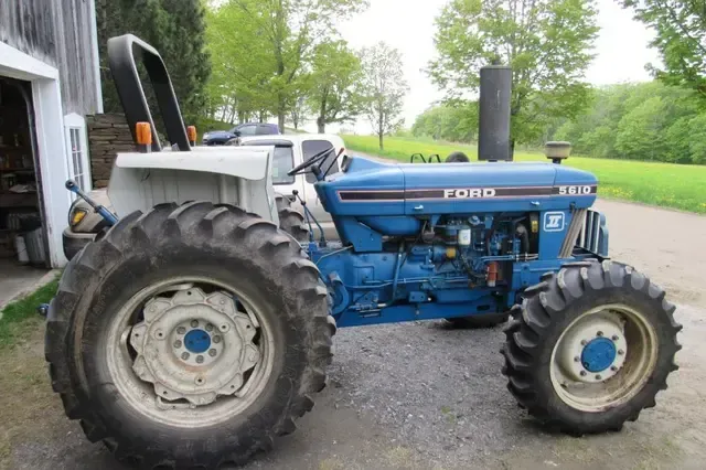 Ford 5610 II Tractor