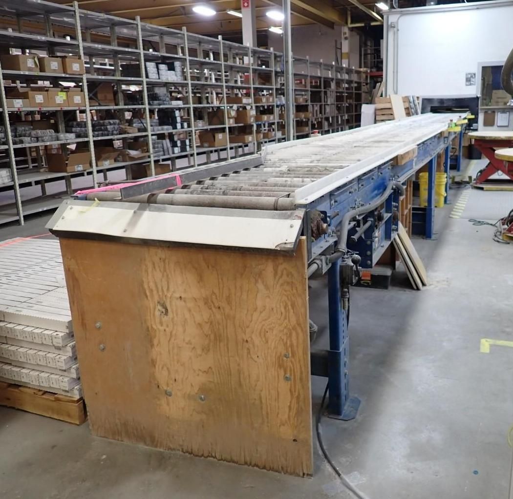 Conveyor belt in a warehouse.