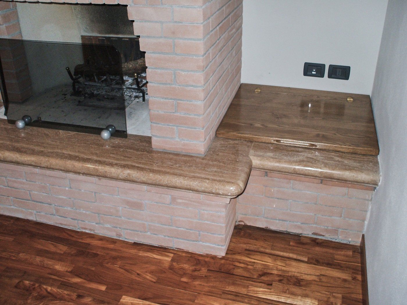 caminetti nico marmi