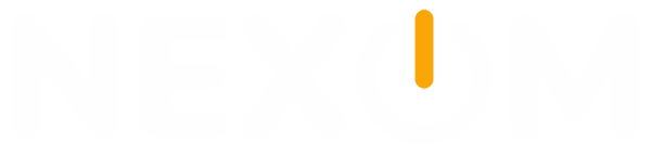 Logo avec texte blanc et une ligne orange verticale.