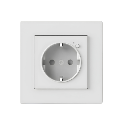 Prise électrique blanche avec une douille circulaire et un petit bouton.