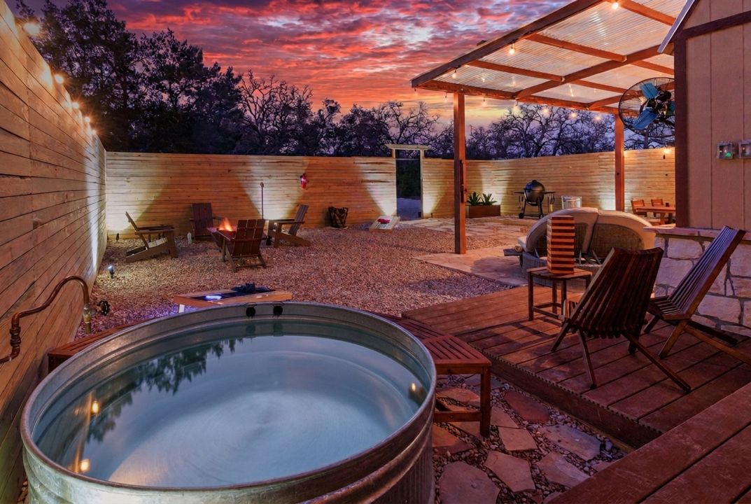Private outdoor soaking lounge at Avandaro Ranch
