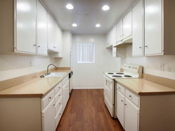 Kitchen | Villa Pointe Apartments