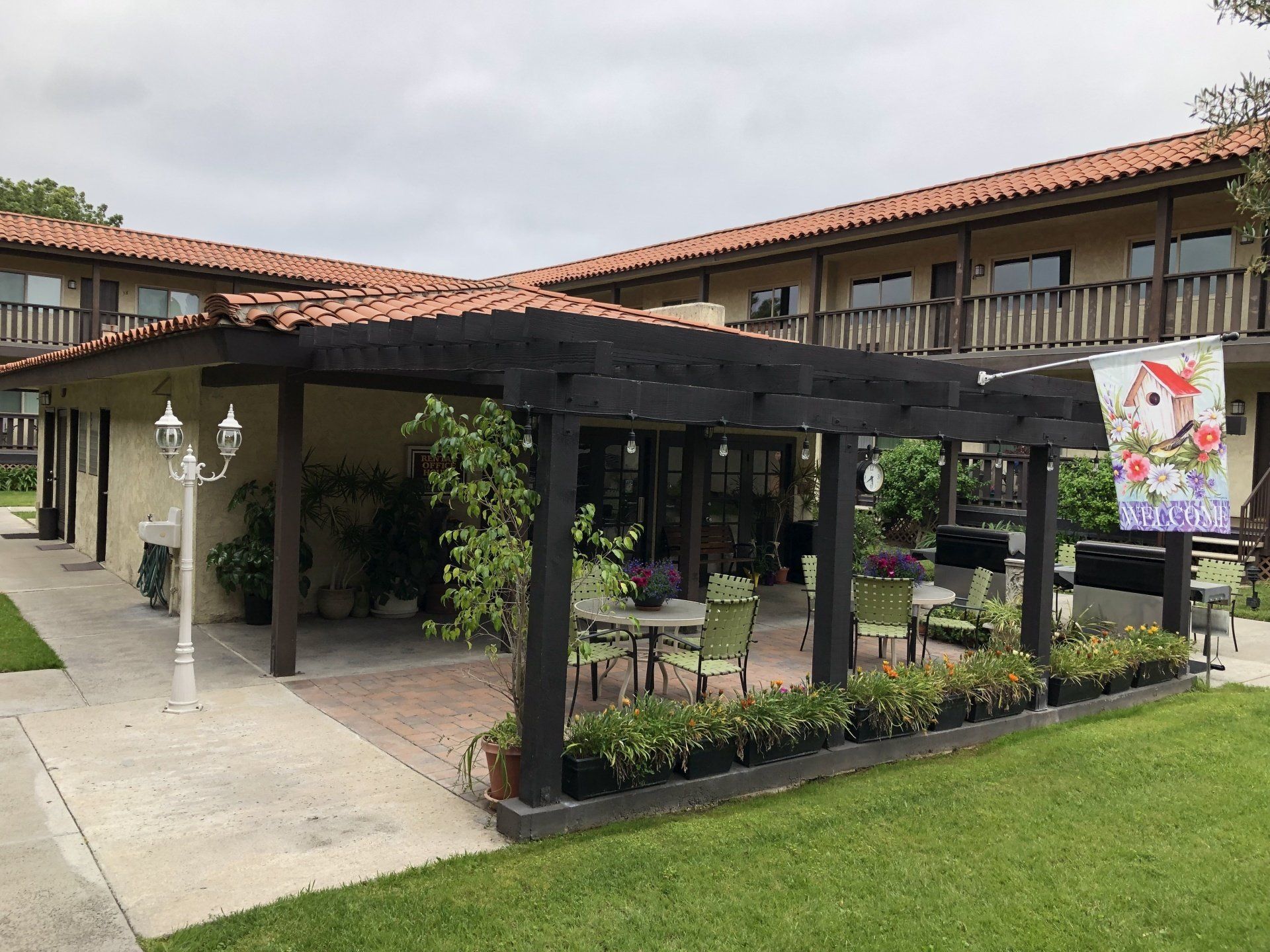 Patio | Villa Pointe Apartments