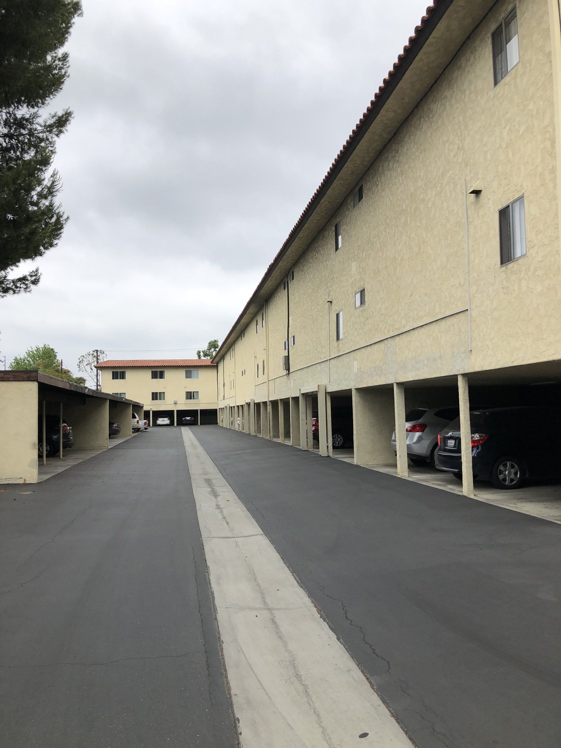 Parking | Villa Pointe Apartments