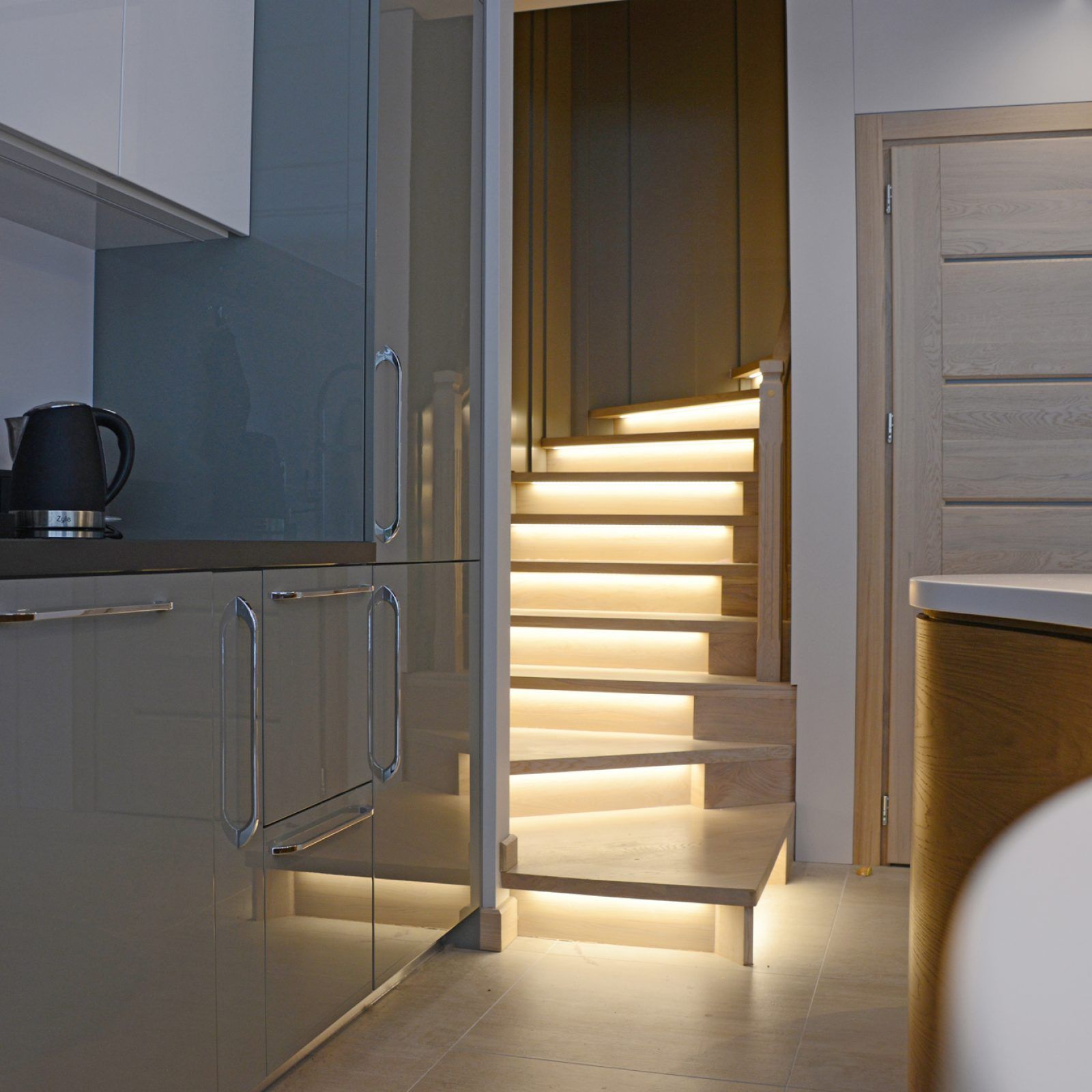 Laiptai su LED apšvietimu | LED apšvietimas | Gamyba