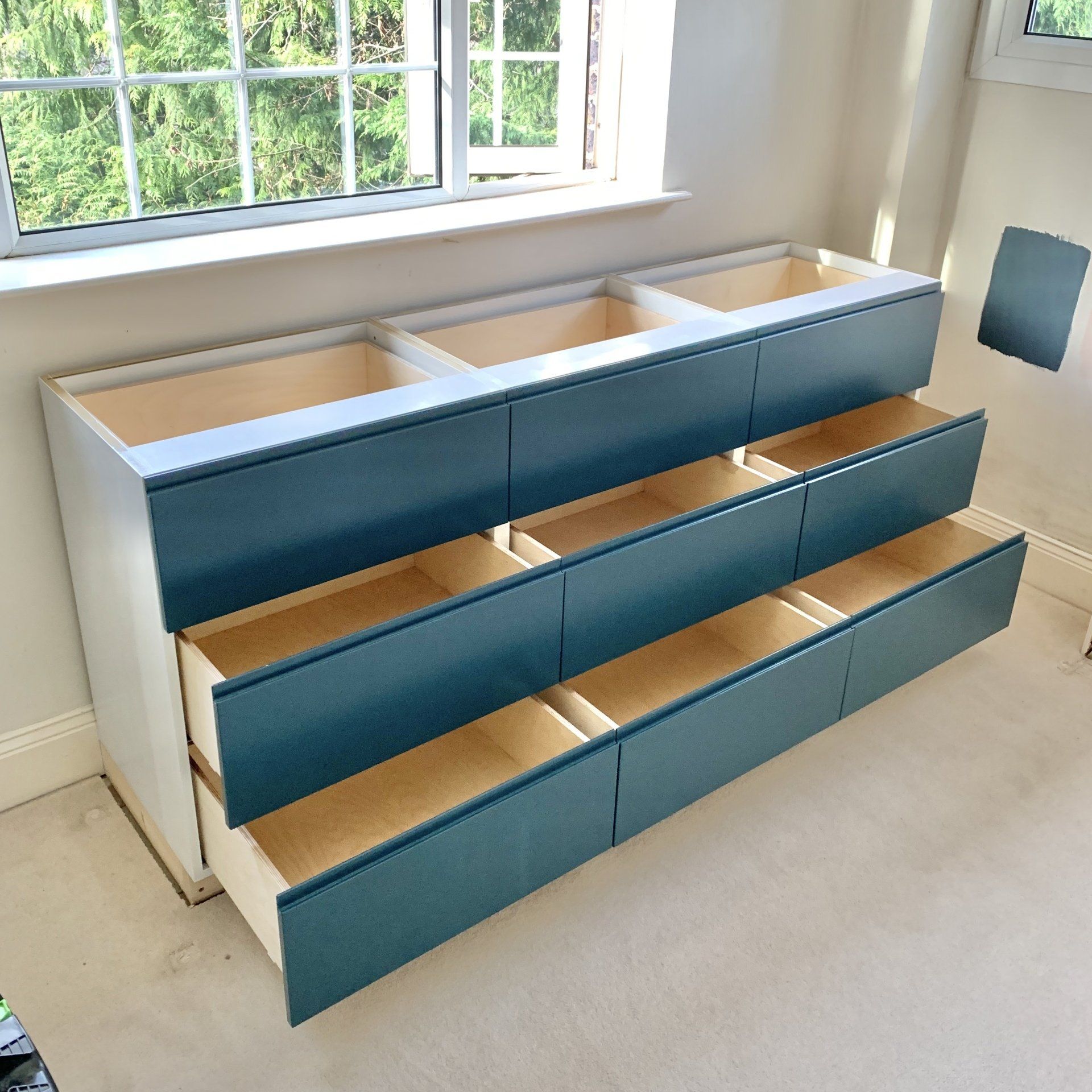 dressing room drawer unit