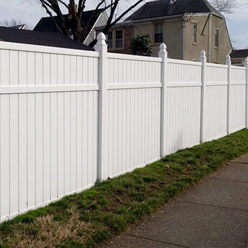 Residential Standard Fencing - Peoria, IL - McMahill & Sons Construction