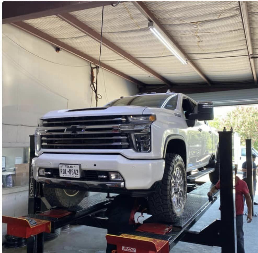 Shop Image | Guaranteed Tire & Auto Service