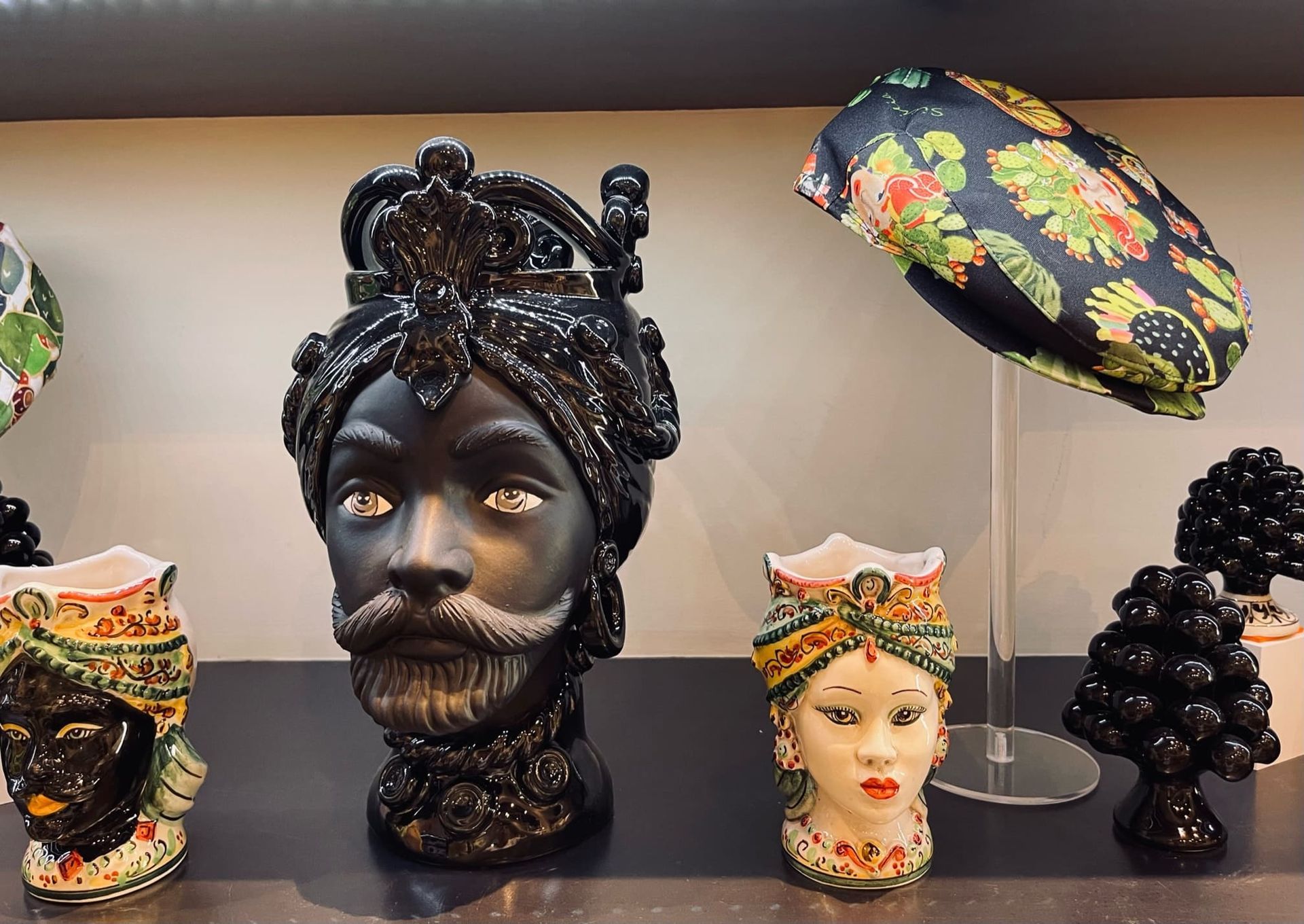 TESTE DI  MORO  , NERO  SATINATO   IN CERAMICA 