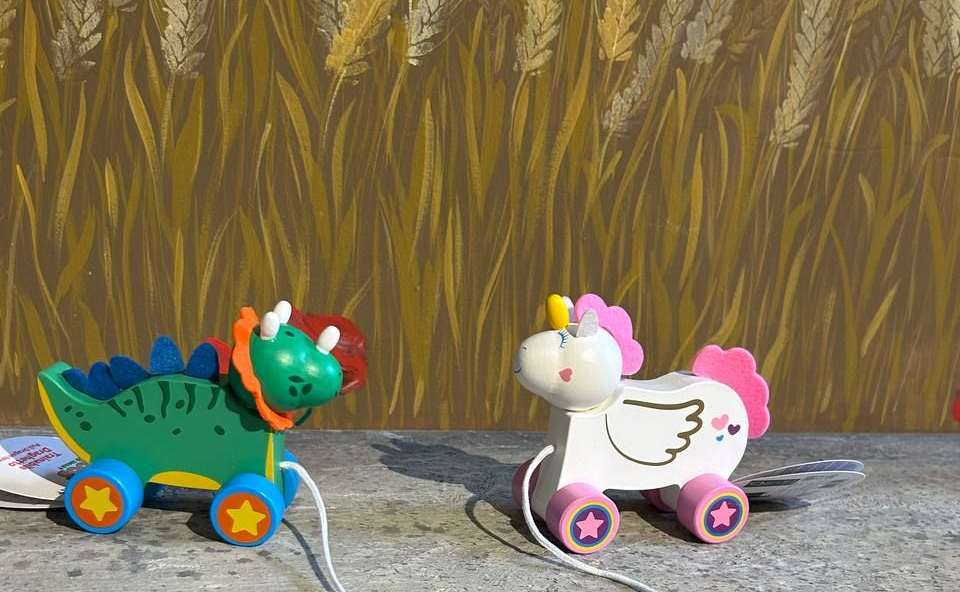 giocattoli  in legno  trainabili 