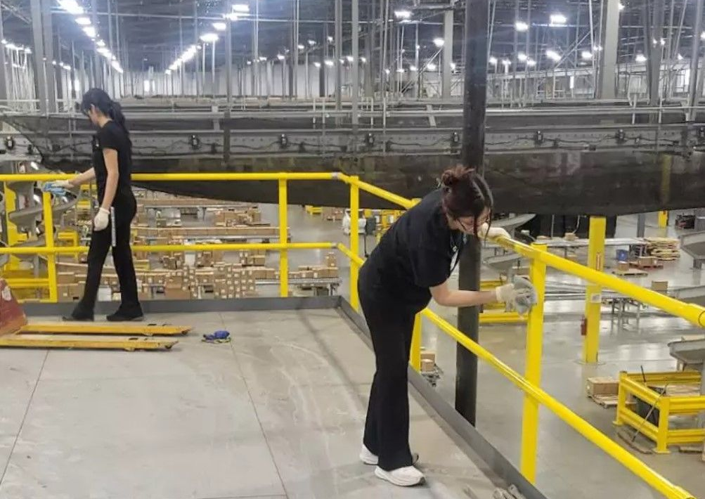warehouse commercial cleaning